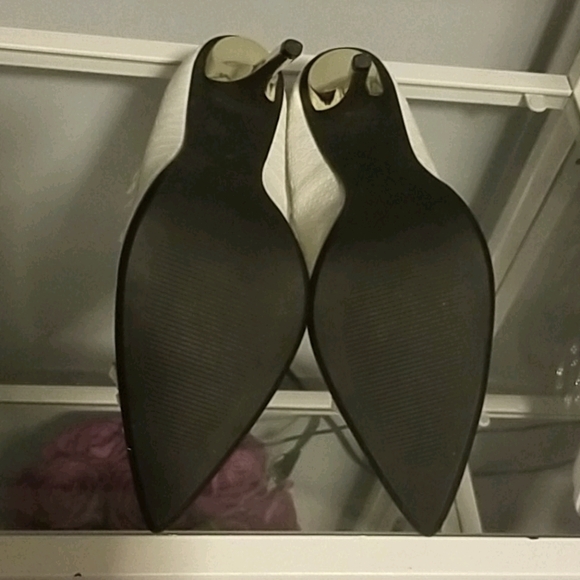 White Studded Gold Heeled Stilettos - Picture 4 of 4